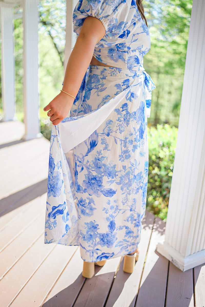 blue white floral maxi skirt set