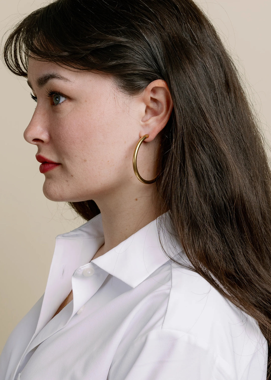 vincent vanna large hoop earrings