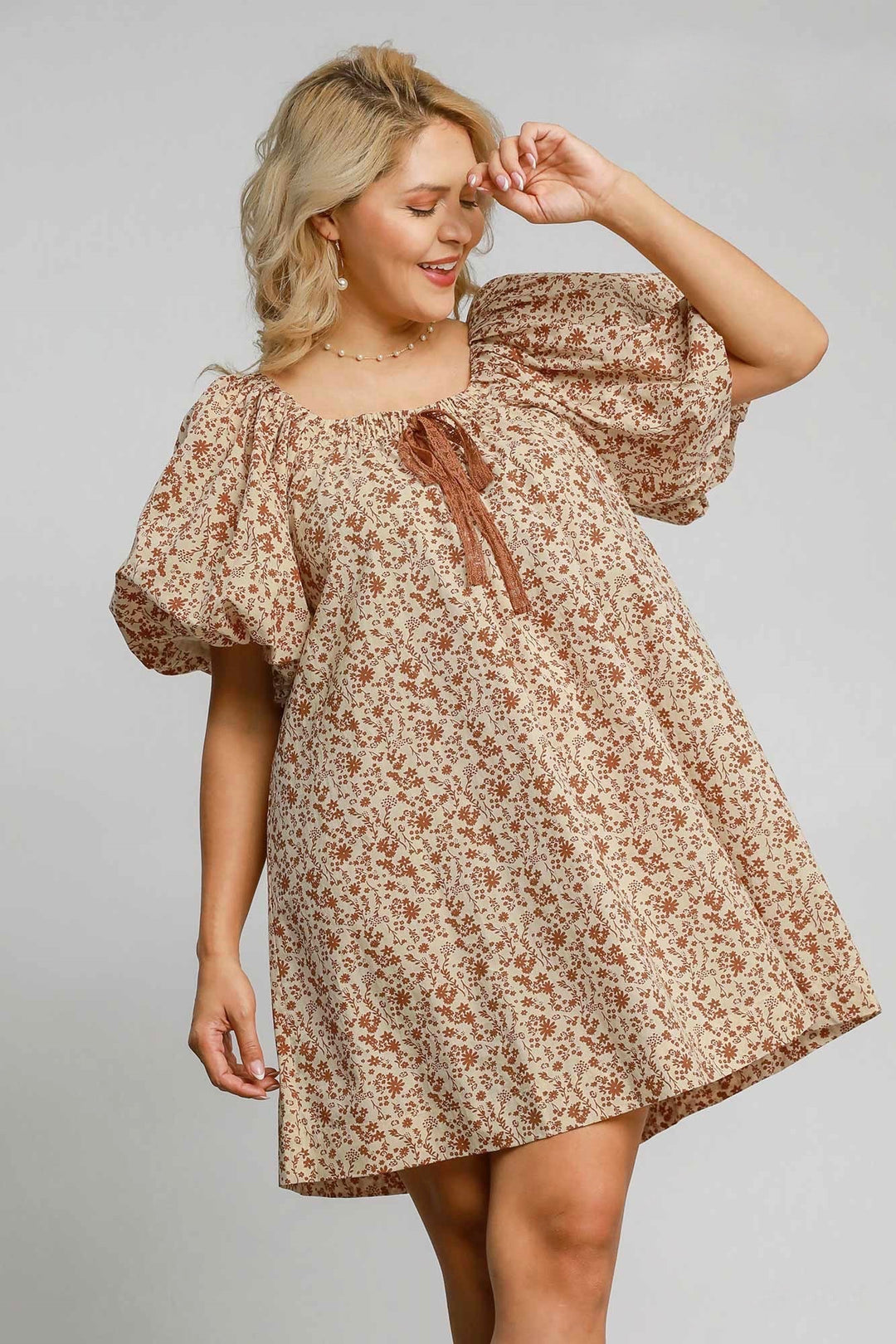 Umgee Plus beige puff sleeve dress with brown floral print