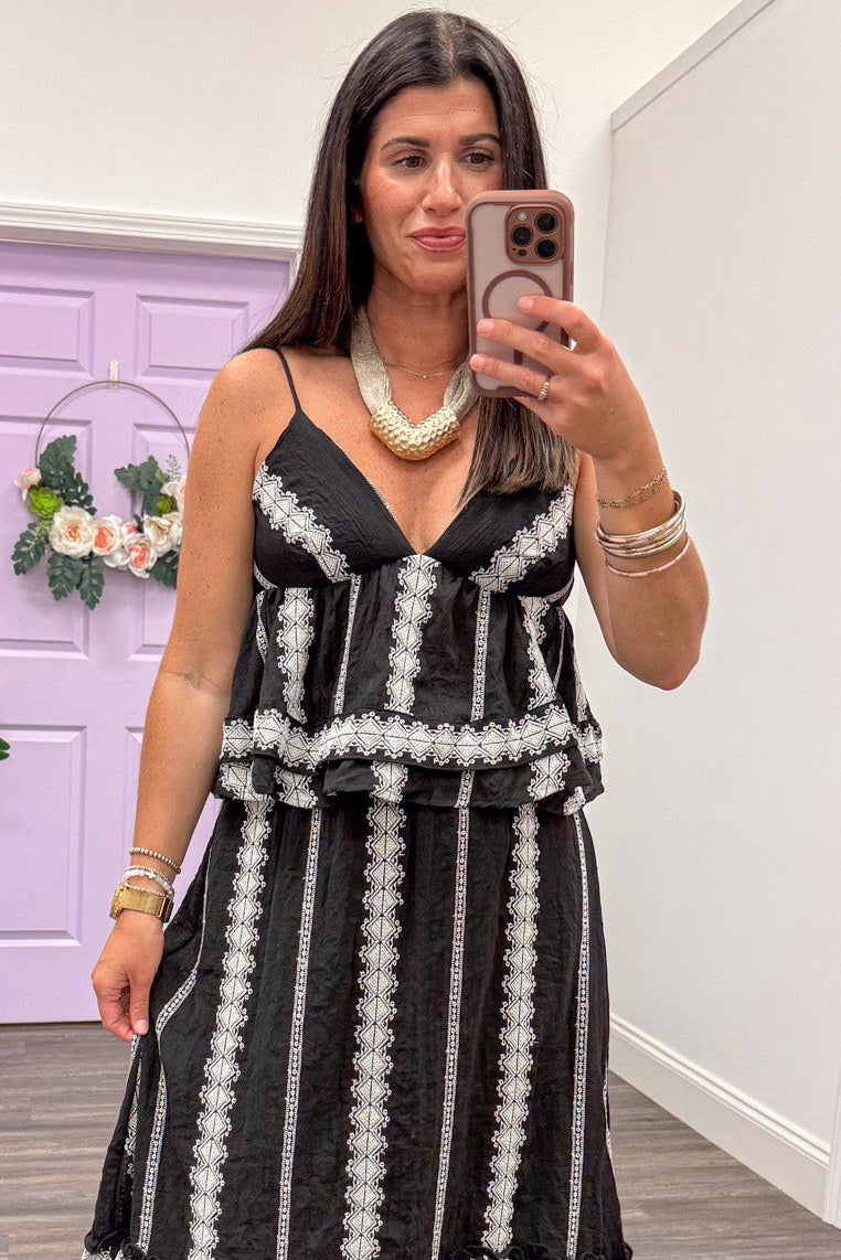 Black Sleeveless Peplum Top With Cream Embroidery Details – Purple