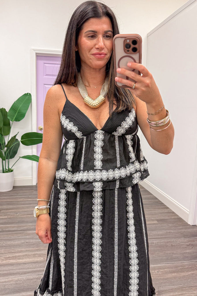 Black Sleeveless Peplum Top With Cream Embroidery Details – Purple