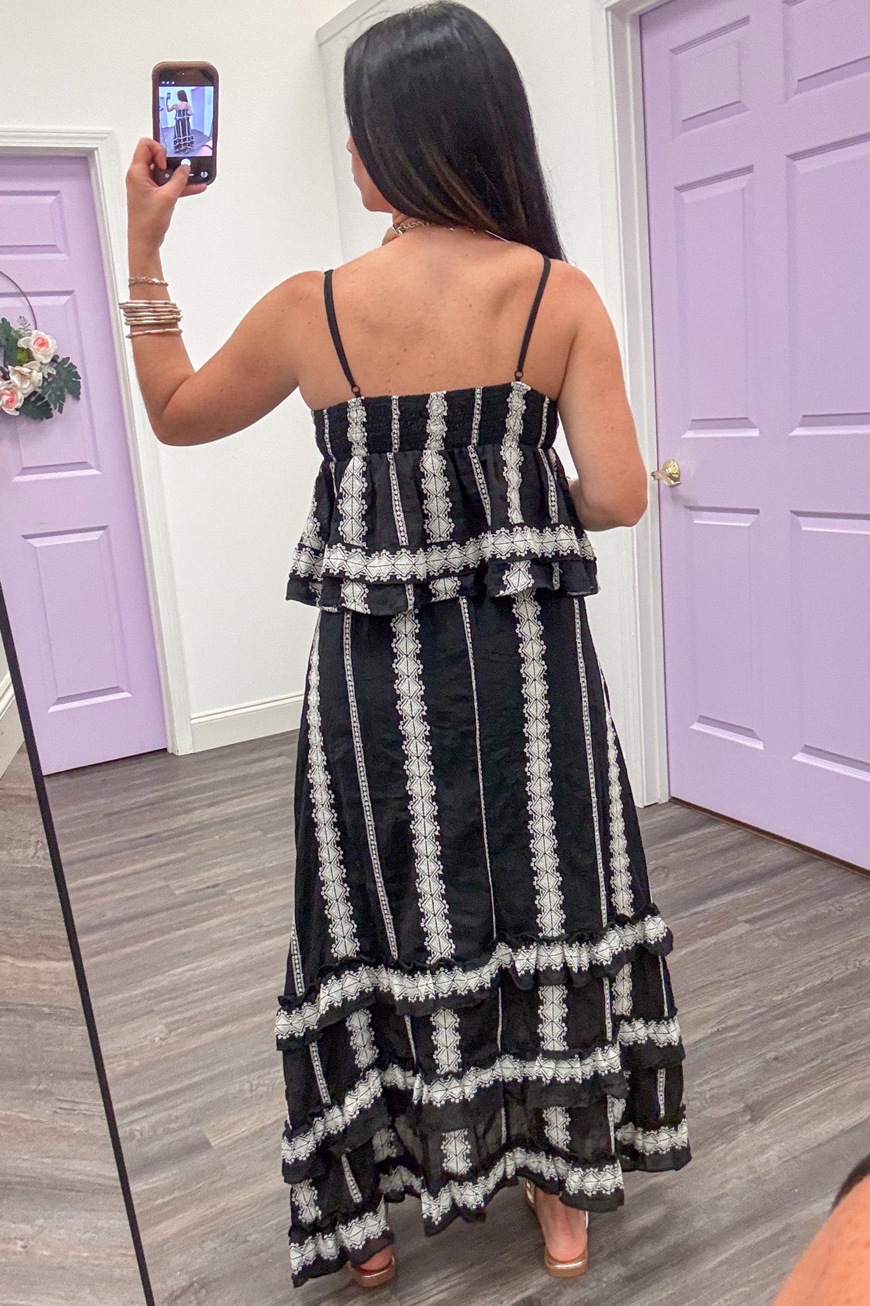 Black Sleeveless Peplum Top With Cream Embroidery Details – Purple