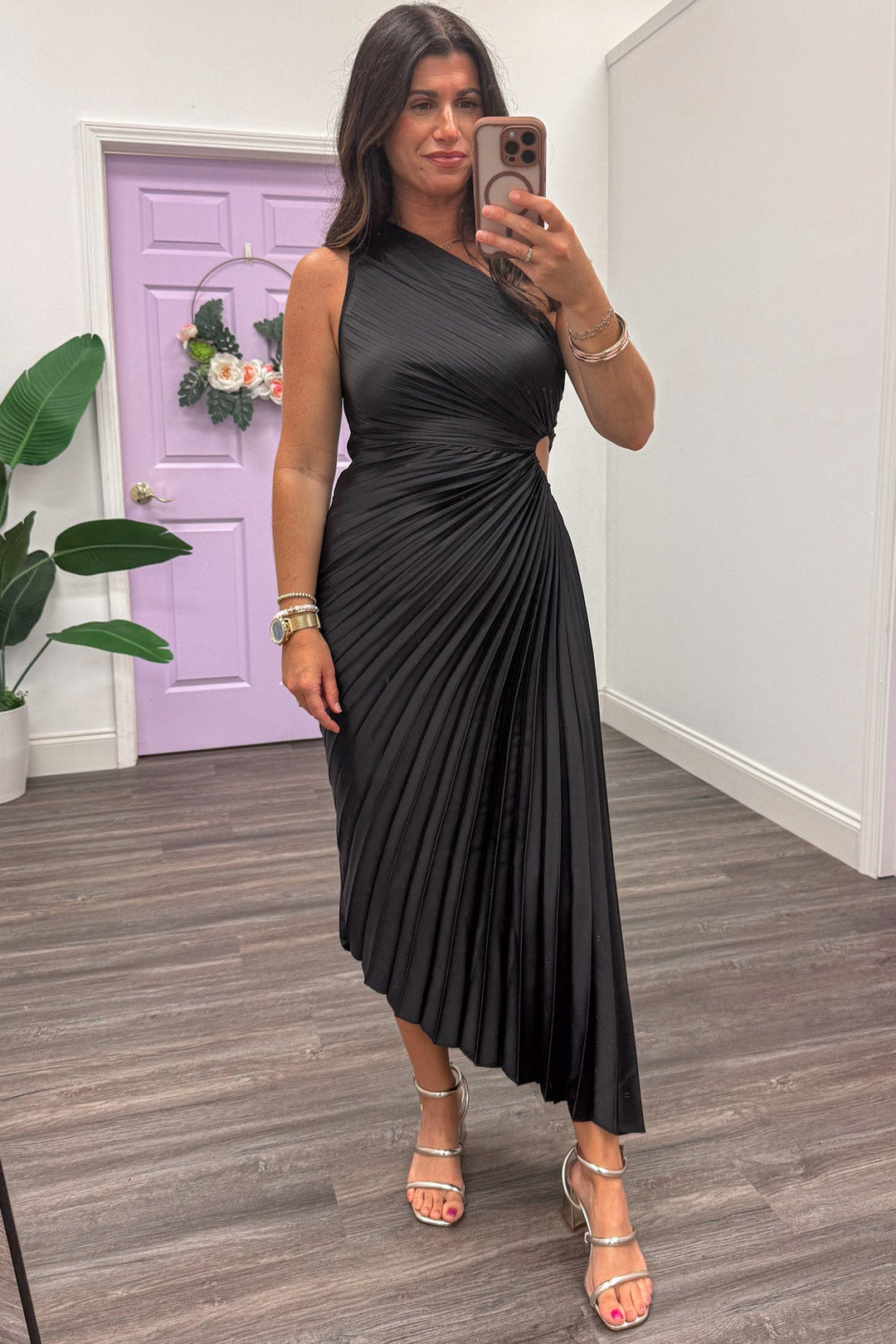 one shoulder pleated maxi dress Women's Black Pleated Satin One Shoulder Maxi Dress – Purple Door Boutique