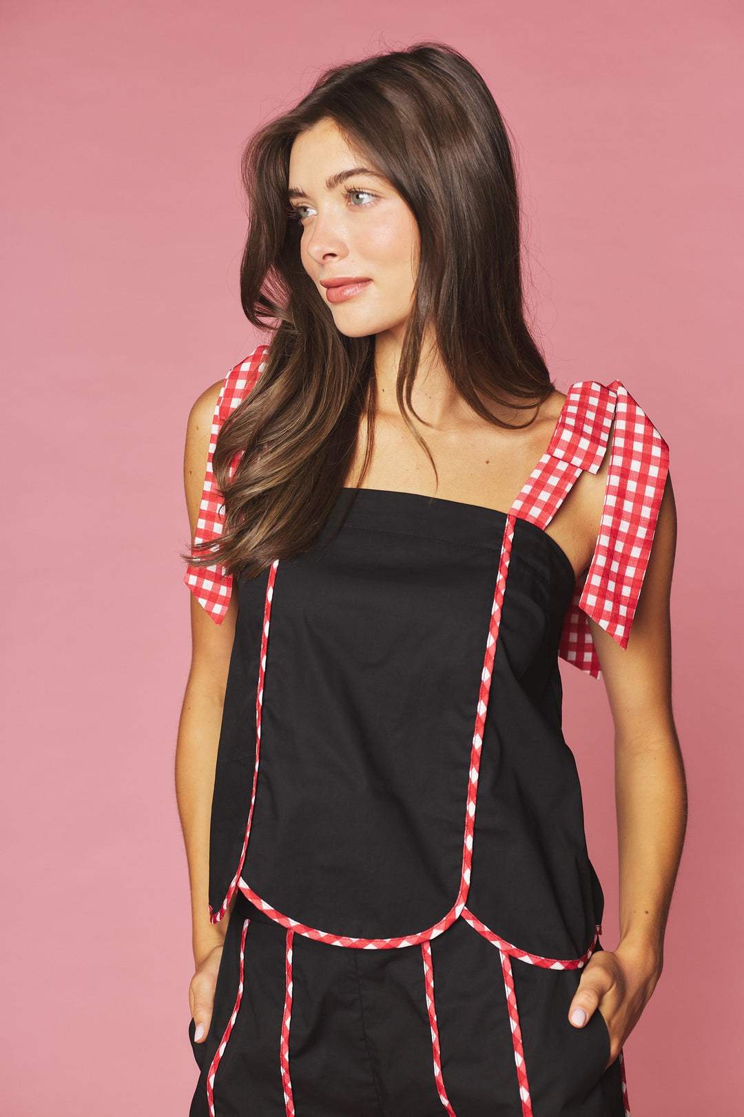 black and red gingham set details