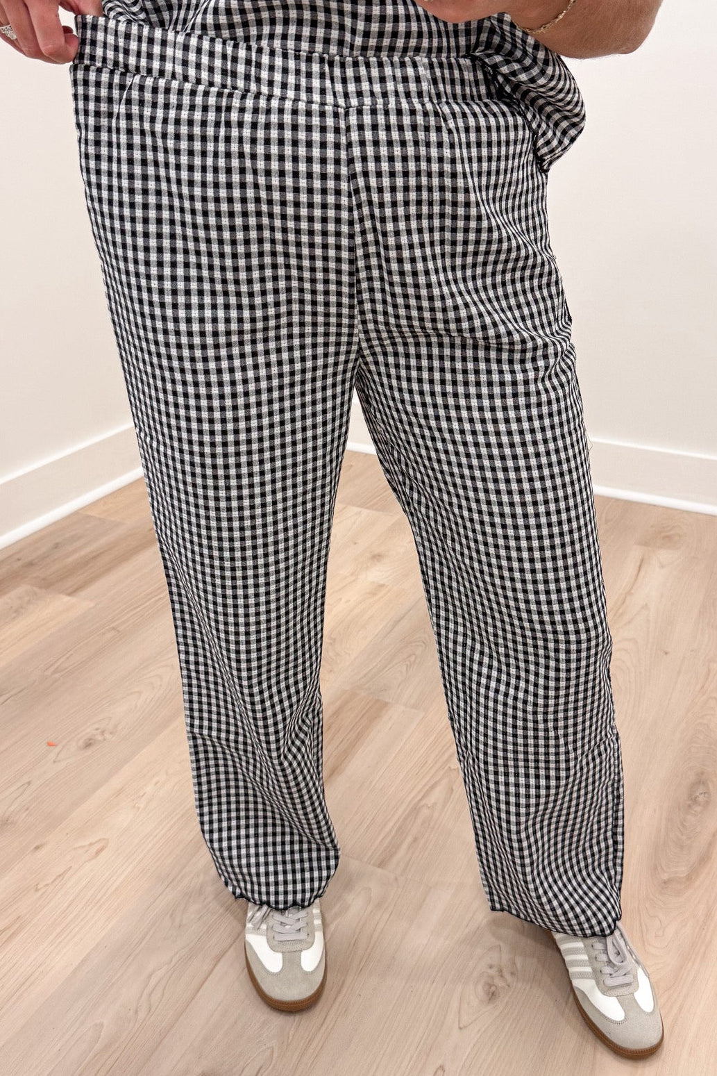 black and white gingham checkered print scalloped trim top and elastic waist pants matching set
