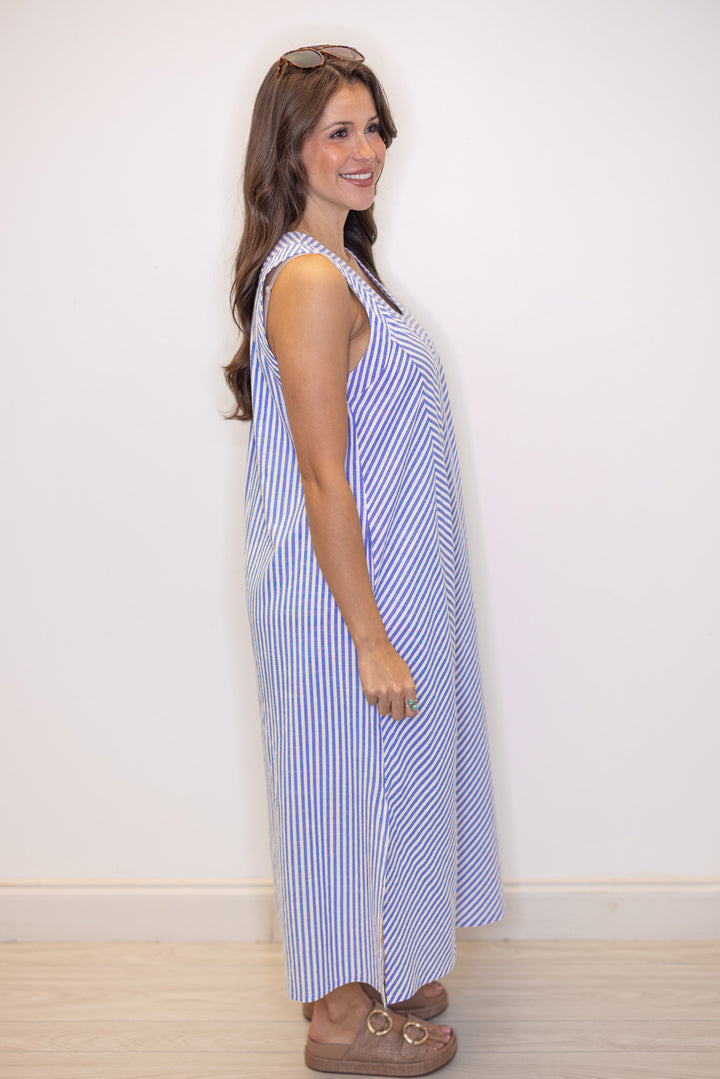 blue and off white retro chevron striped print sleeveless midi dress