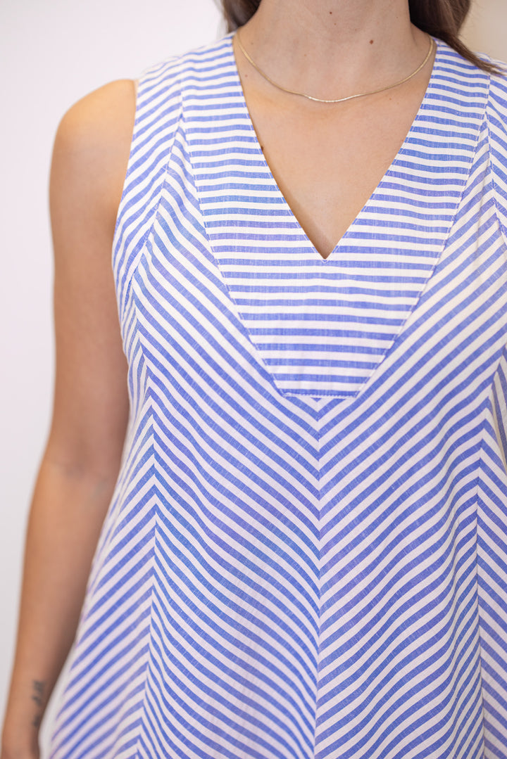 blue and off white chevron striped print sleeveless v neckline midi dress