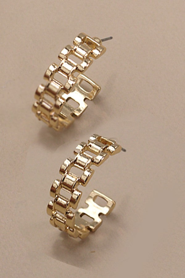 Gold chain cutout hoop earrings