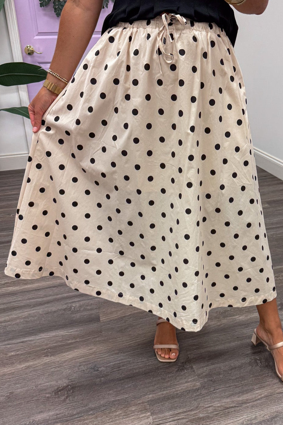 cream with black polka dot print elastic waist relaxed silhouette cotton poplin midi skirt
