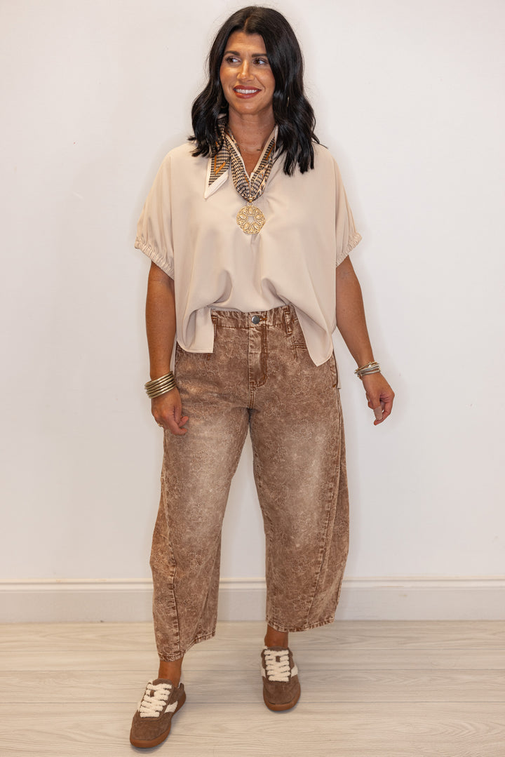 Women's trendy ecru short sleeve top by Entro,  perfect for fall