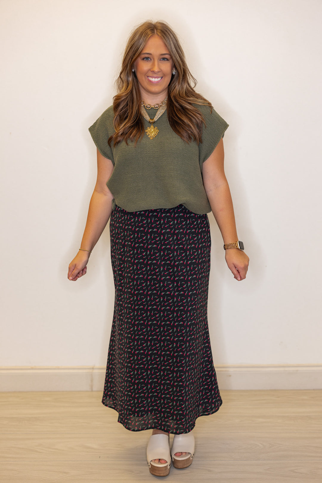 Olive and burgundy Floral Midi Skirt Medium Olive and burgundy Floral Midi Skirt Medium