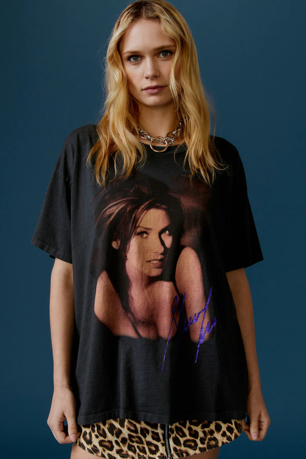 DAYDREAMER shania twain graphic tee