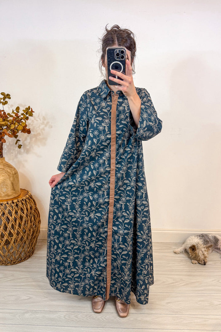 entro oversized flowy brown blue floral maxi dress