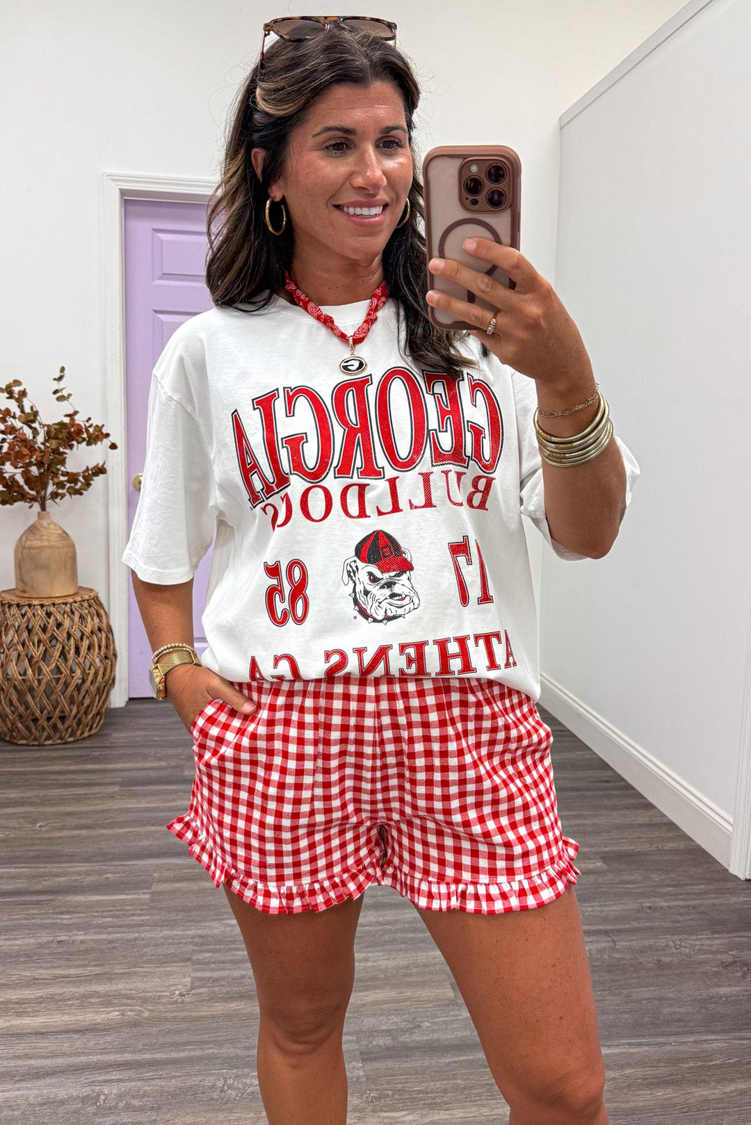 white with red georgia bulldogs athens ga print short sleeve oversized tee shirt
