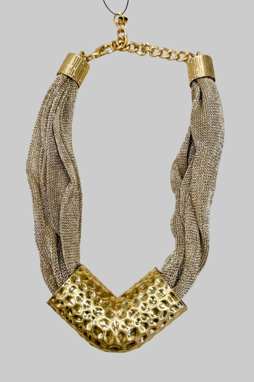 gold v mesh short statement necklace