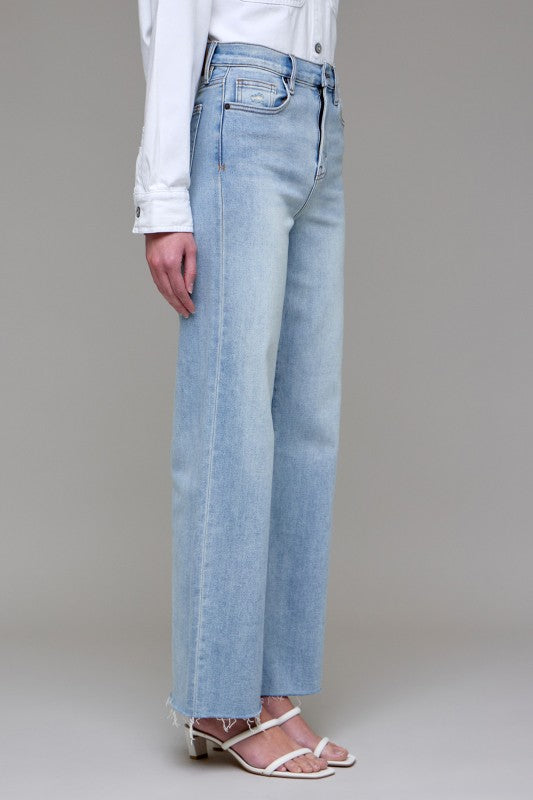 Hidden Jeans Logan clean classic stretch Dad jeans in light washed blue showing side view