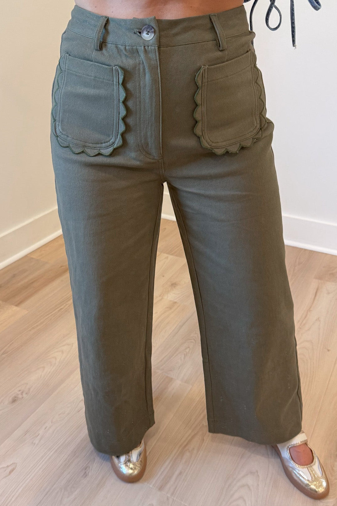 solid olive green wide leg high waisted scalloped trim twill denim pants with front patch pockets
