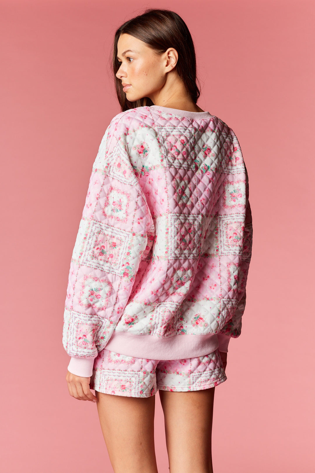 patchwork floral print quilted shorts sweatshirt set back