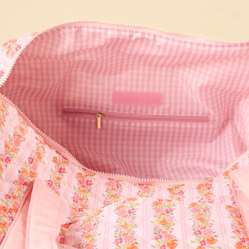 the darling effect quilted floral weekender bag