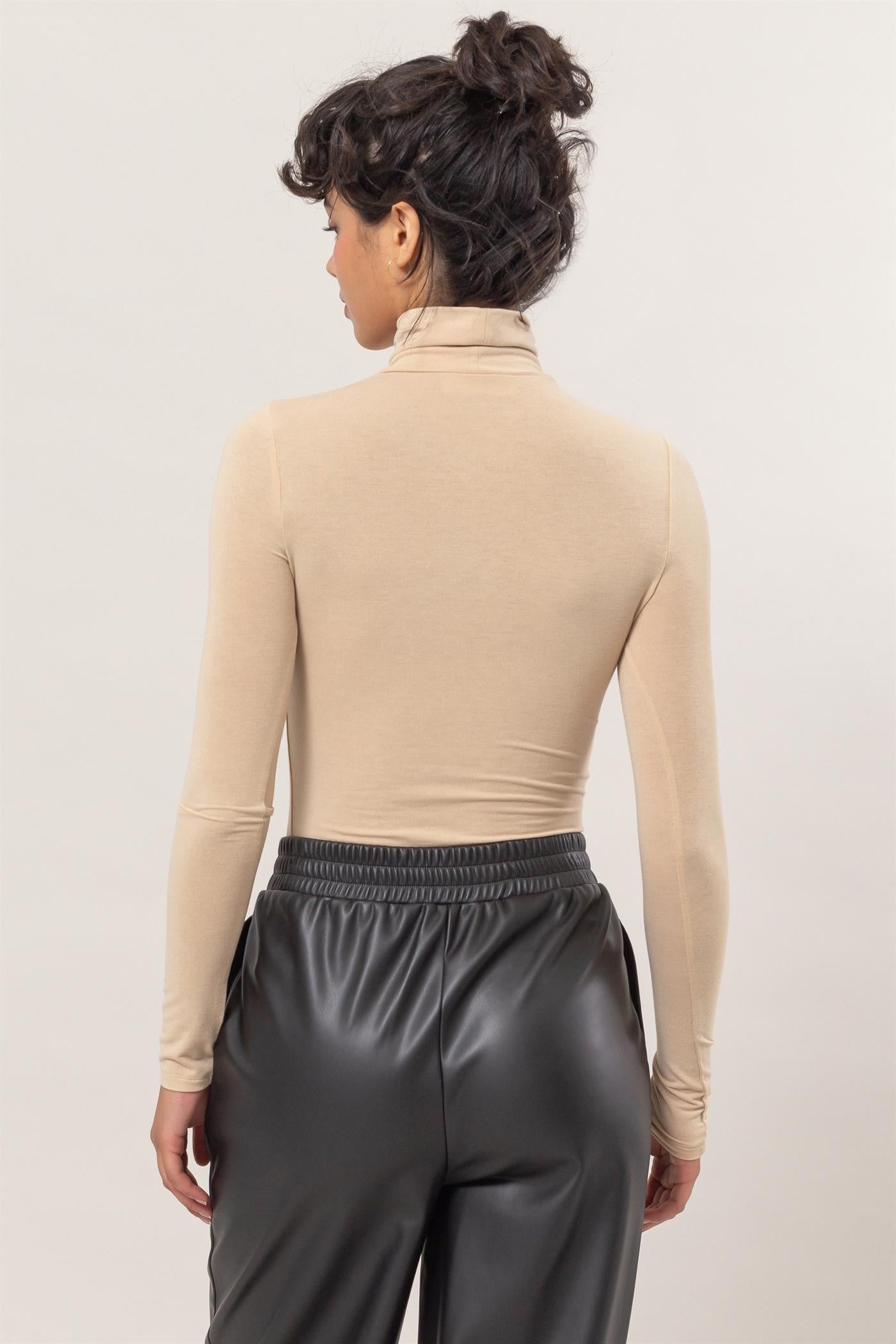 Easy Fix Turtleneck Taupe Top – Purple Door Boutique