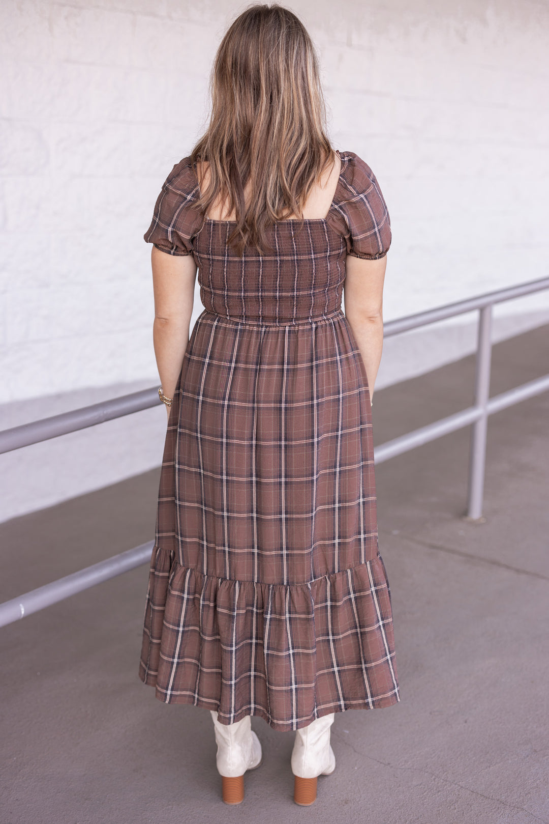 Blu Pepper Women's Plaid Tiered Midi Dress - Brown