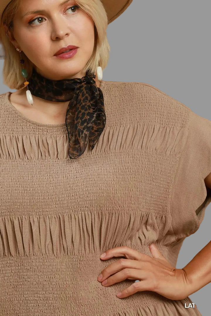 umgee plus size scalloped latte pants set details