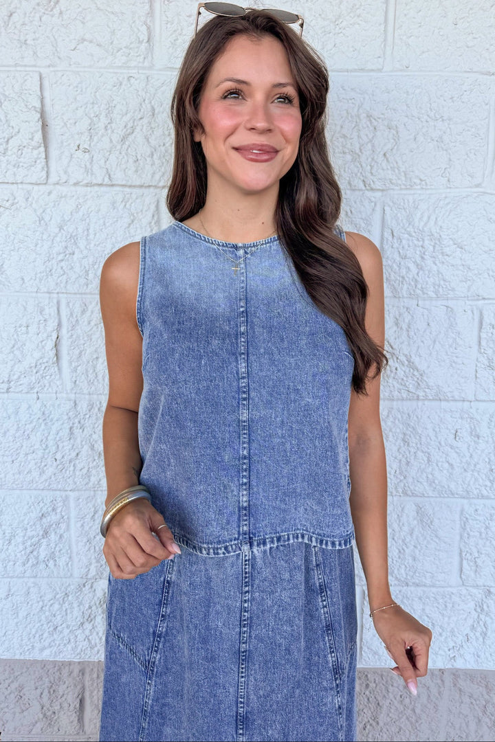 washed blue denim sleeveless crew neckline semi-cropped top