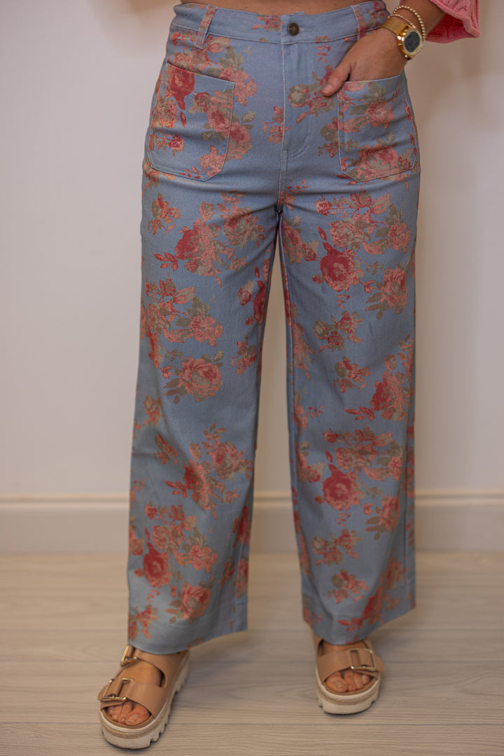 Women's blue twill floral print wide leg pants by Entro with trendy front patch pockets