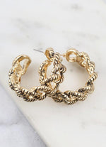 Gunter Metal Chain Gold Hoop Earrings
